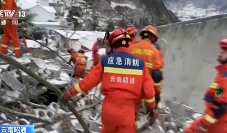 ভূমিকম্পে কাঁপল চীন, নিহত ৪৭